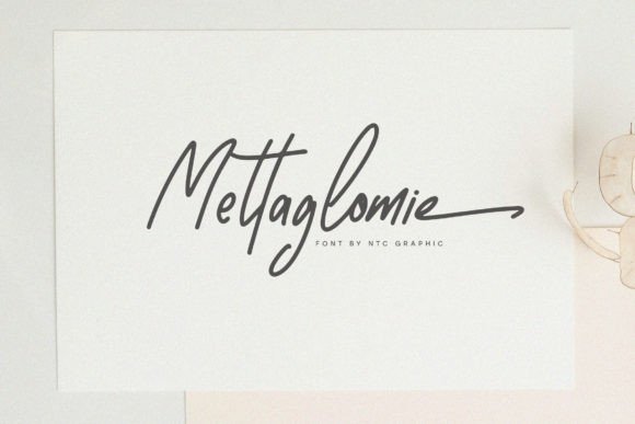 Mettaglomie Font: Elegant Script for Editorial Design